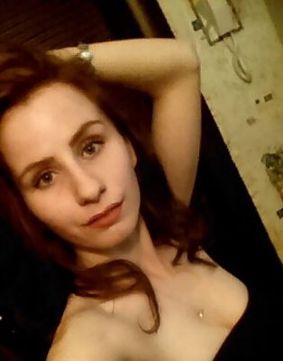 Аня, 23 лет — эротический массаж пениса
